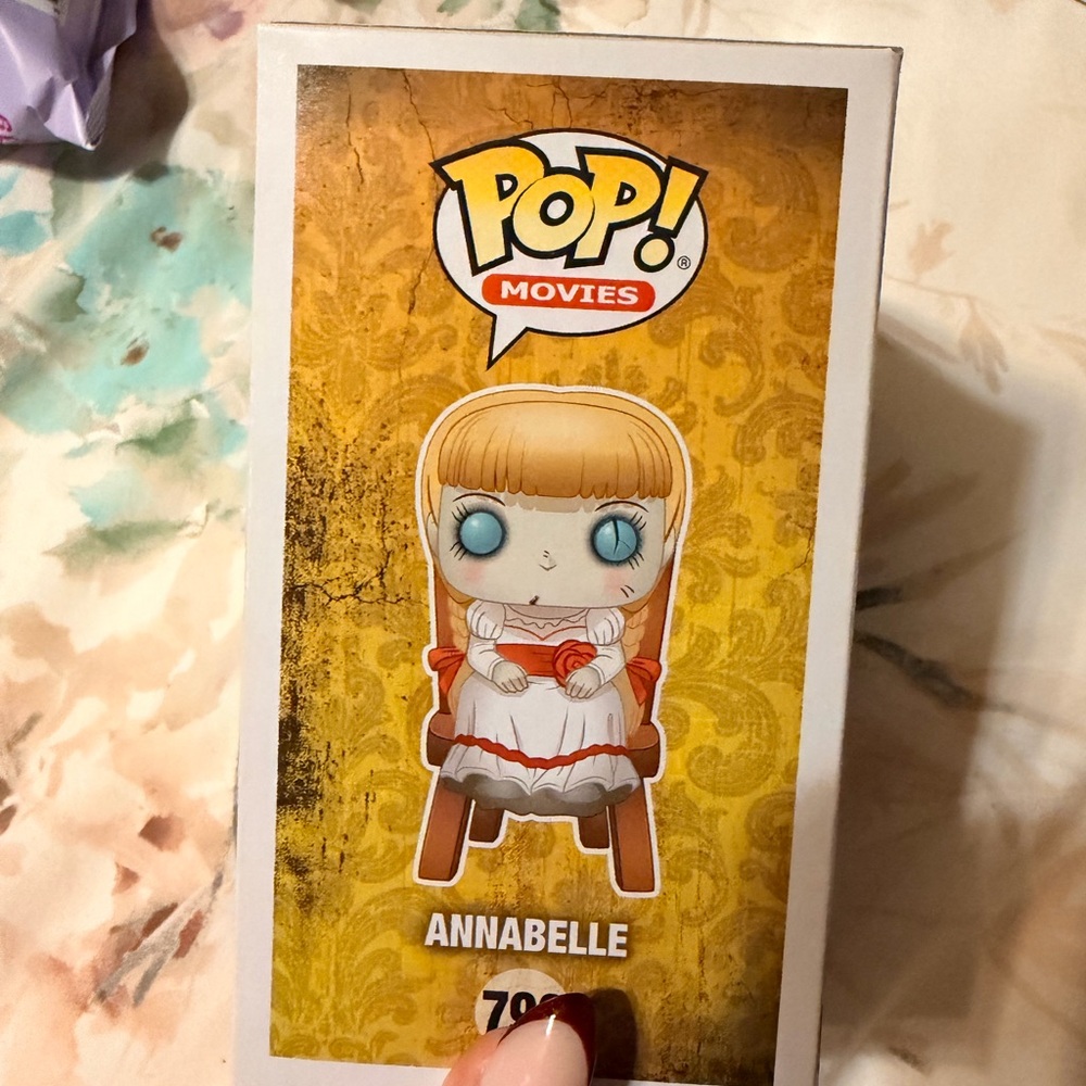 Funko Pop! Movies Annabelle Vinyl Figure - White and Red - Picture 2 of 4